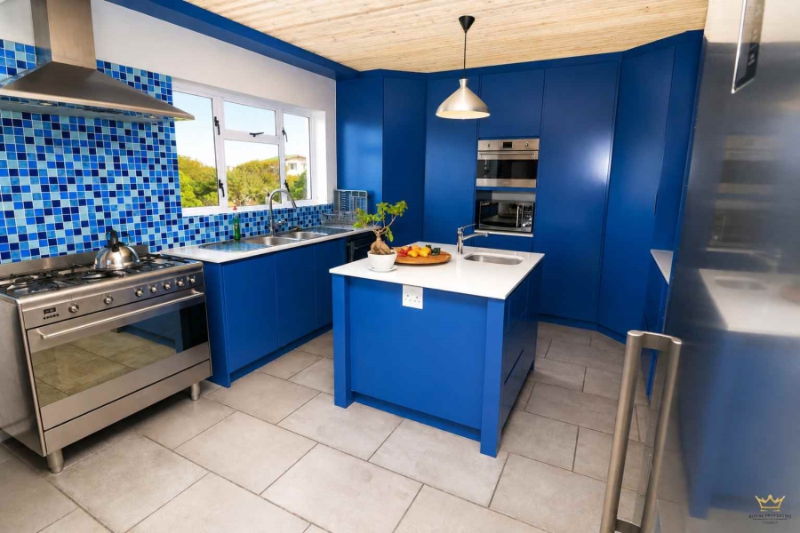 4 Bedroom Property for Sale in Bettys Bay Western Cape